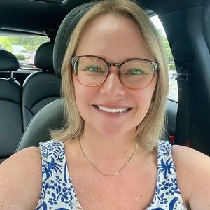 Meet your Posher, Ashley